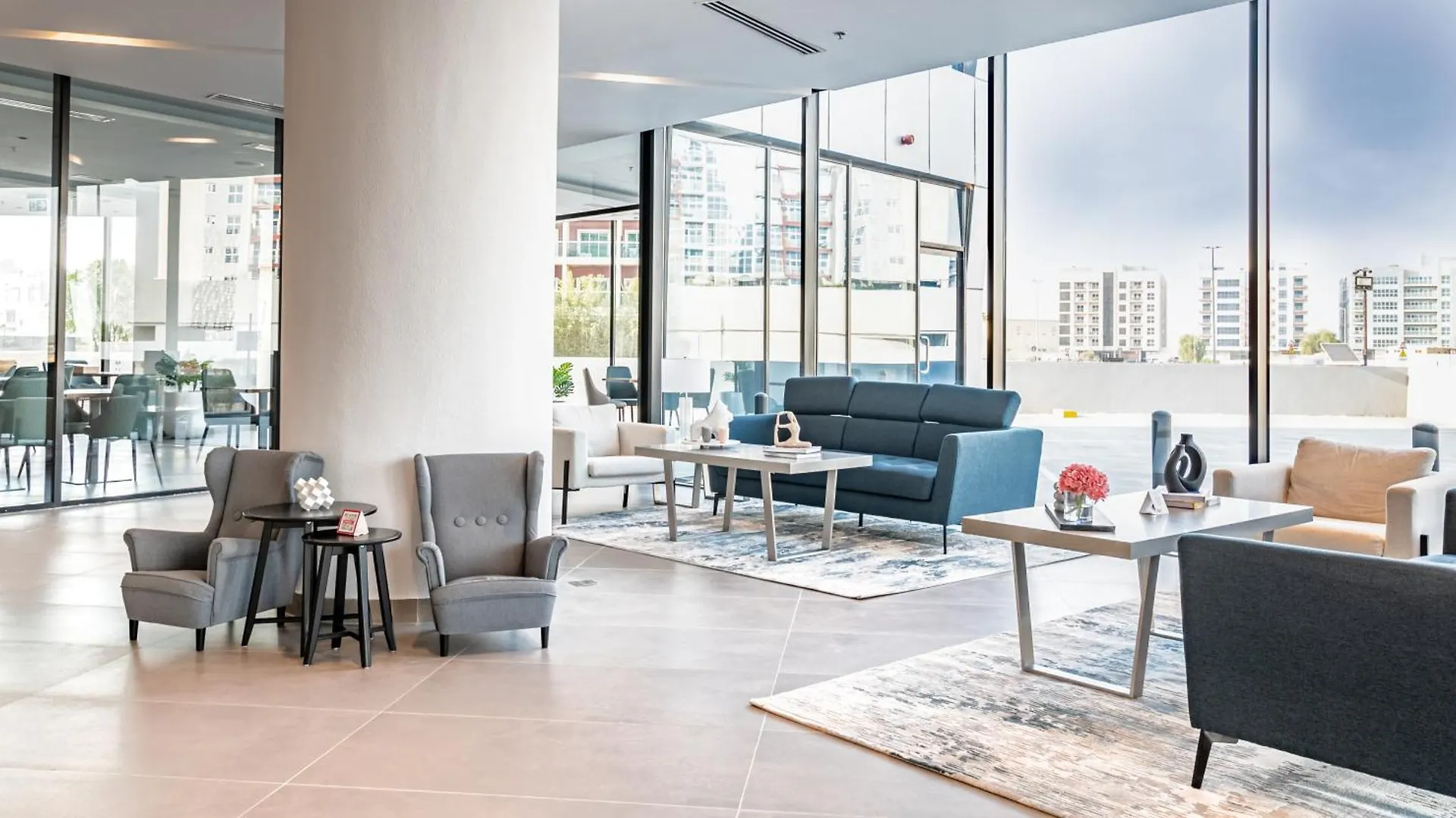 アパートホテル Pyramisa Hotel Apartments ドバイ