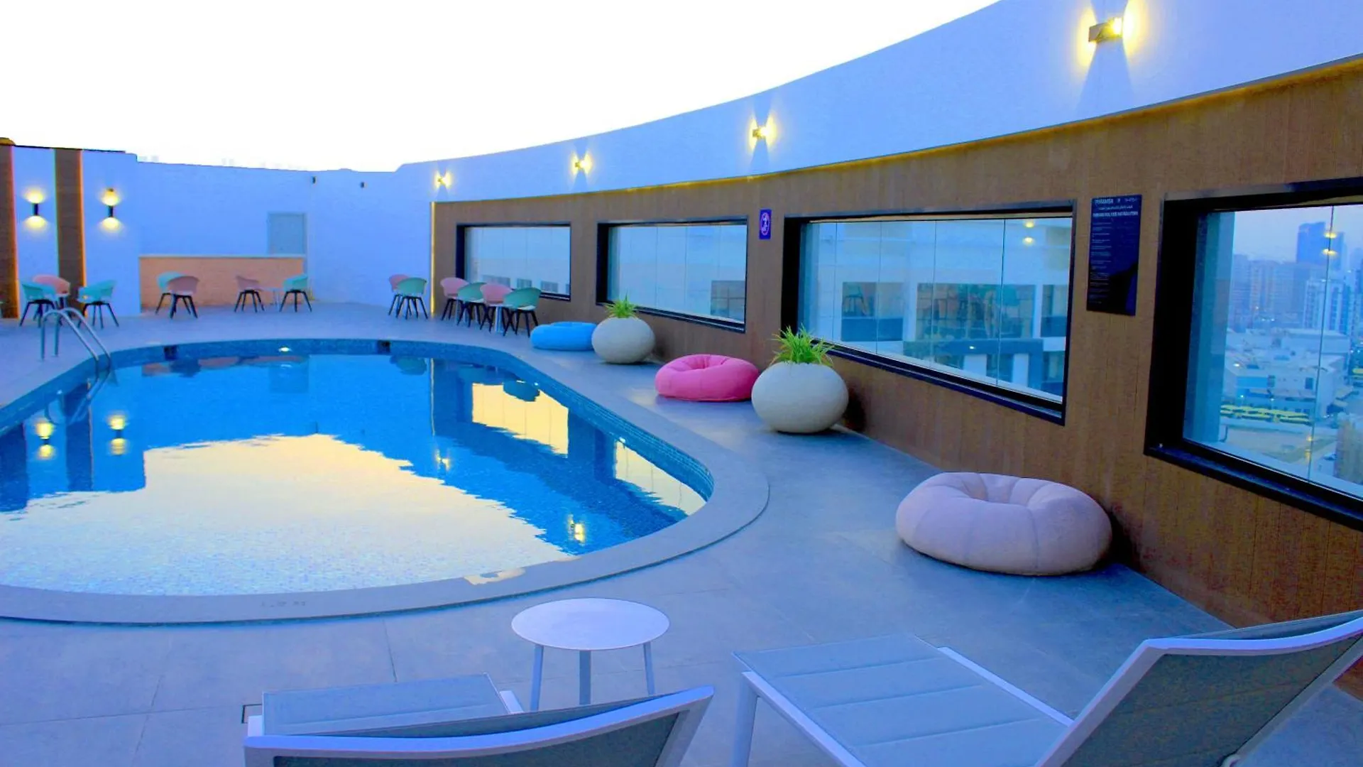 アパートホテル Pyramisa Hotel Apartments ドバイ